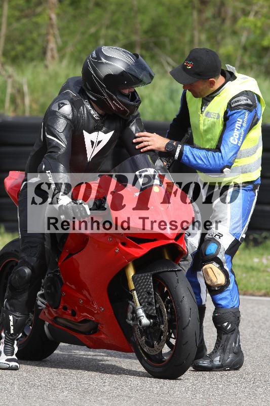 Archiv-2025/10 23.04.2025 Cornu Master School ADR/rot-rouge/54